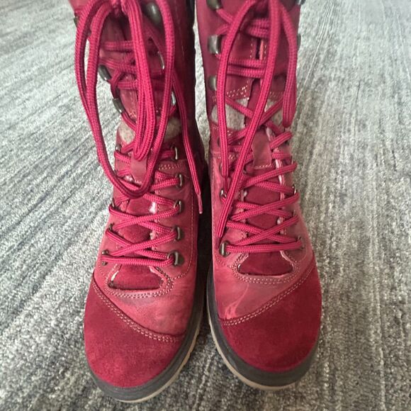 Bos & Co Angus Boots, Size 40 (US size 9), red seude - Picture 5 of 8